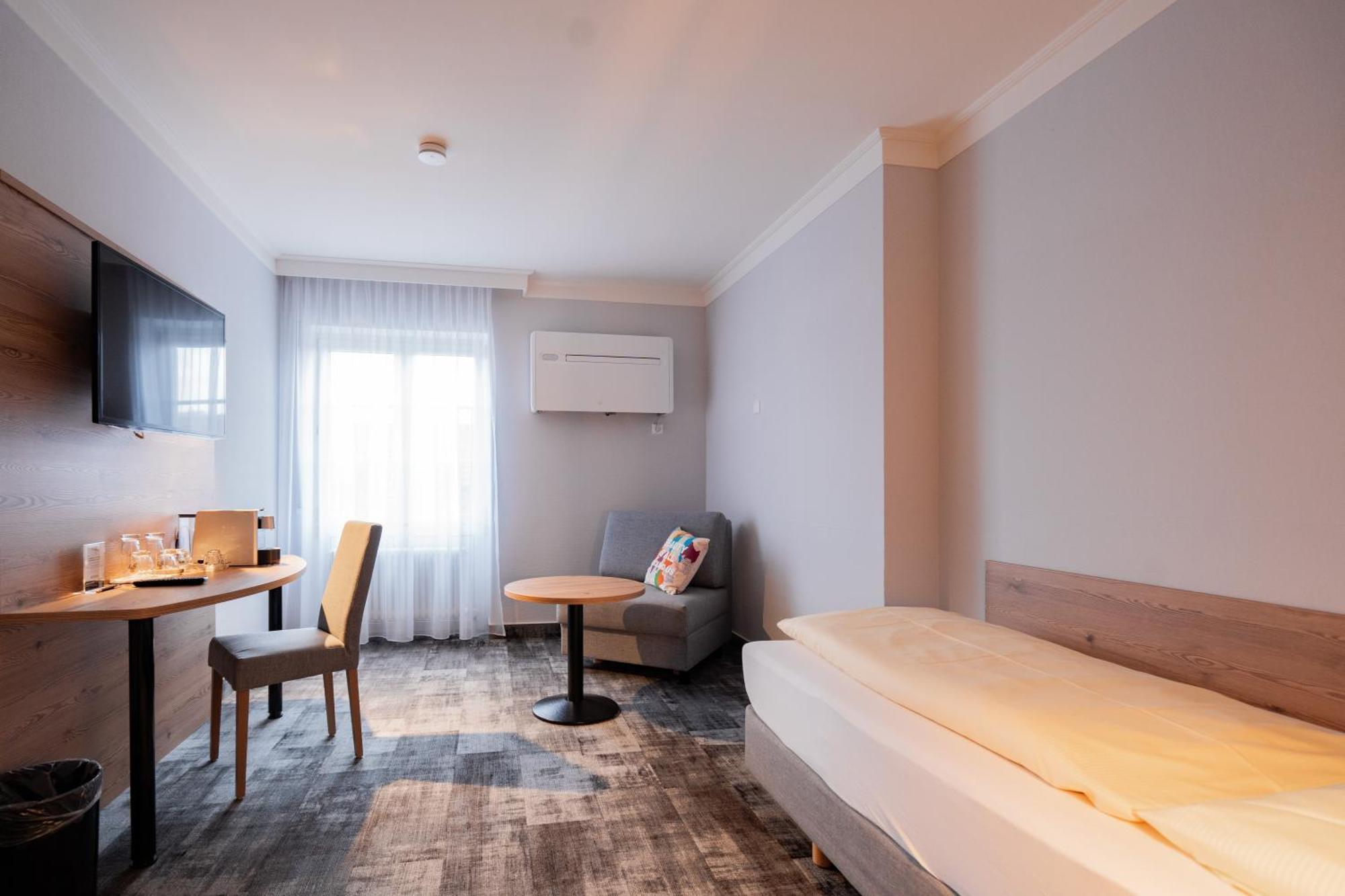Hotel Adler - Paulas Alb Ehingen  Rom bilde